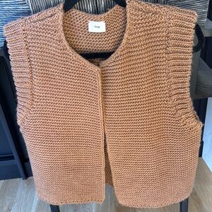An’ge Brown Sweater Vest